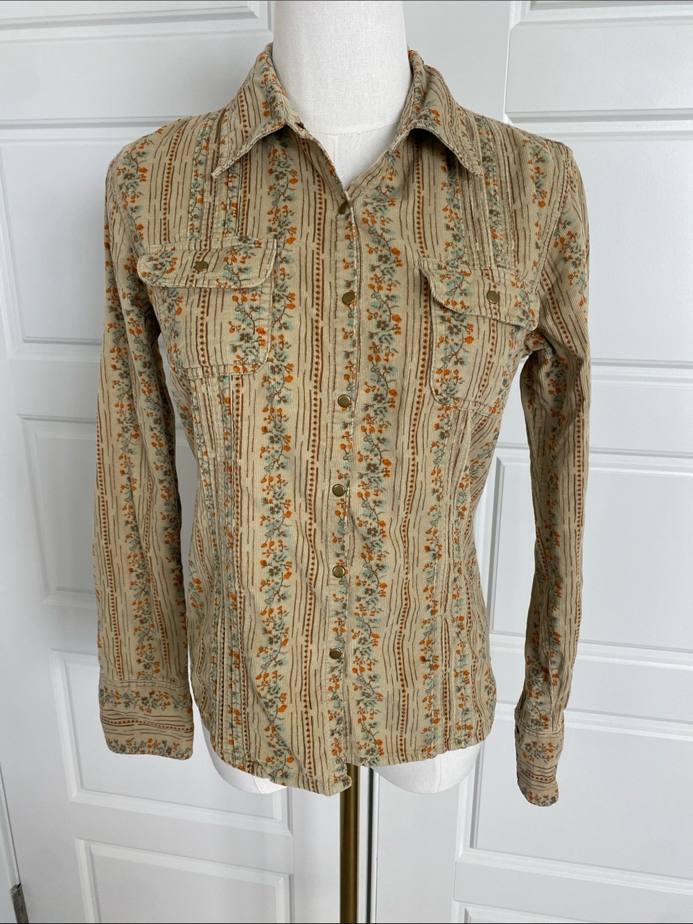 Overdrive Y2K Floral Corduroy Western Snap Button Shirt Small